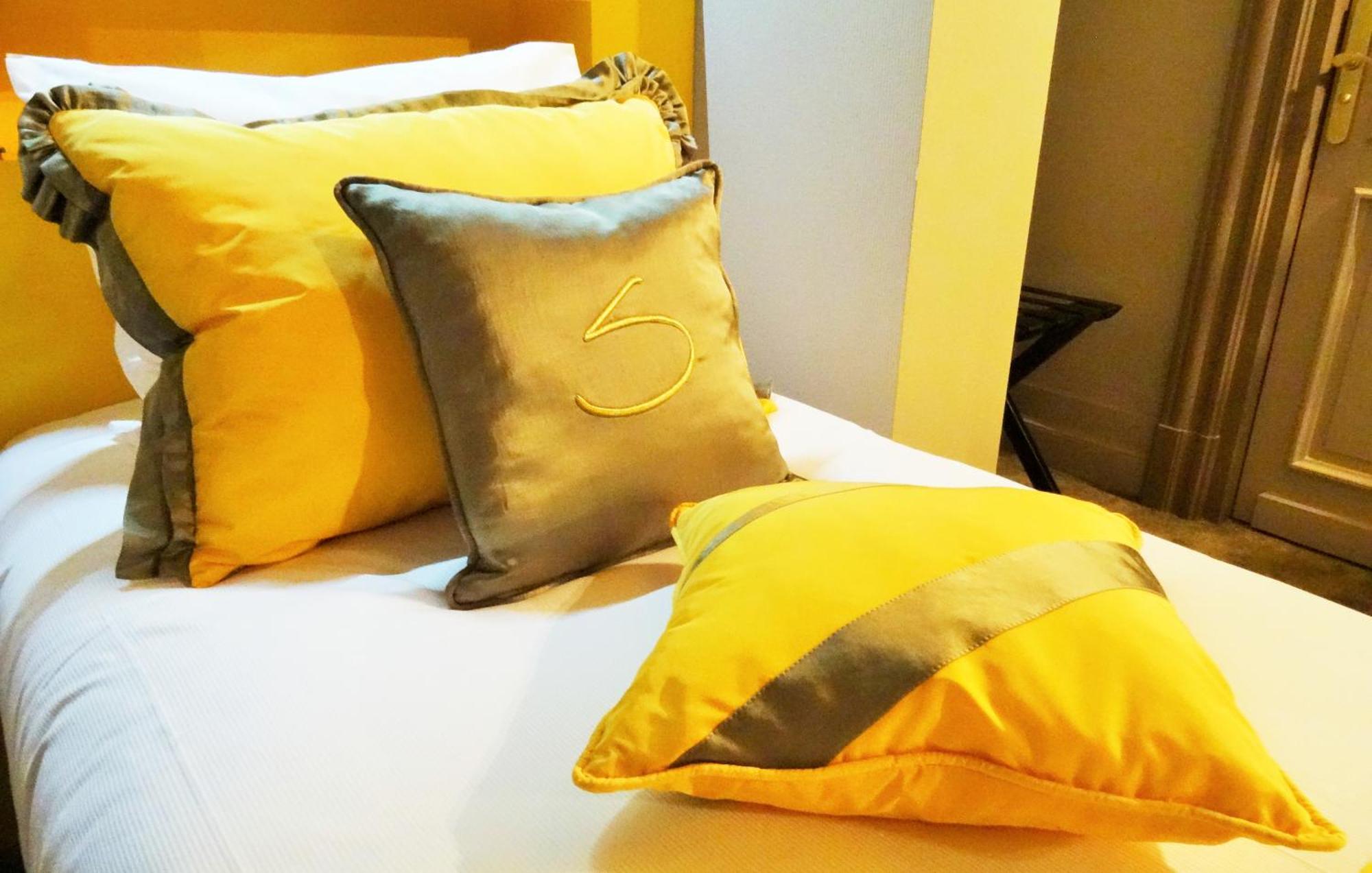 Le Stelsia Resort Saint-Sylvestre-sur-Lot Room photo