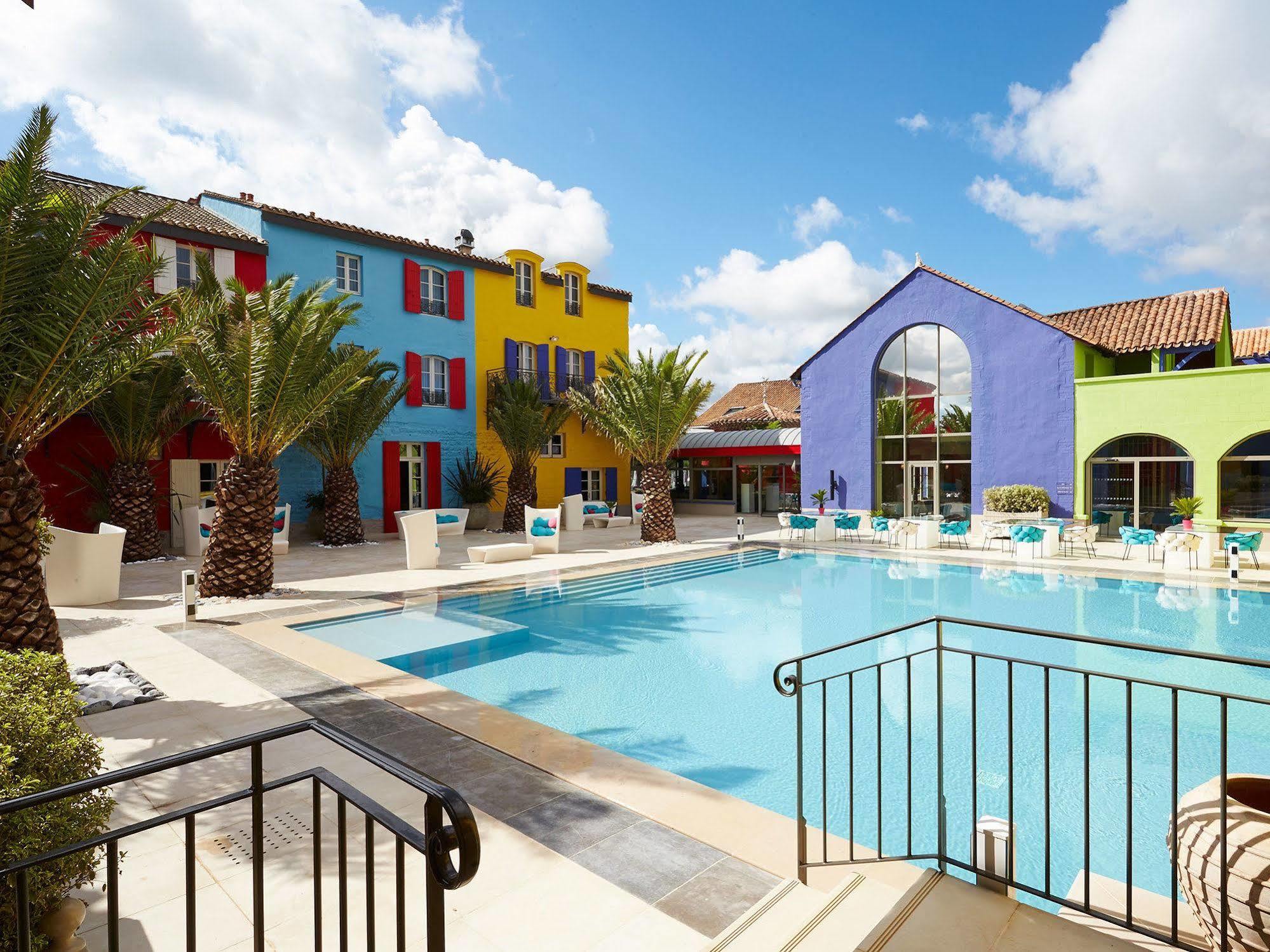 Le Stelsia Resort Saint-Sylvestre-sur-Lot Exterior photo