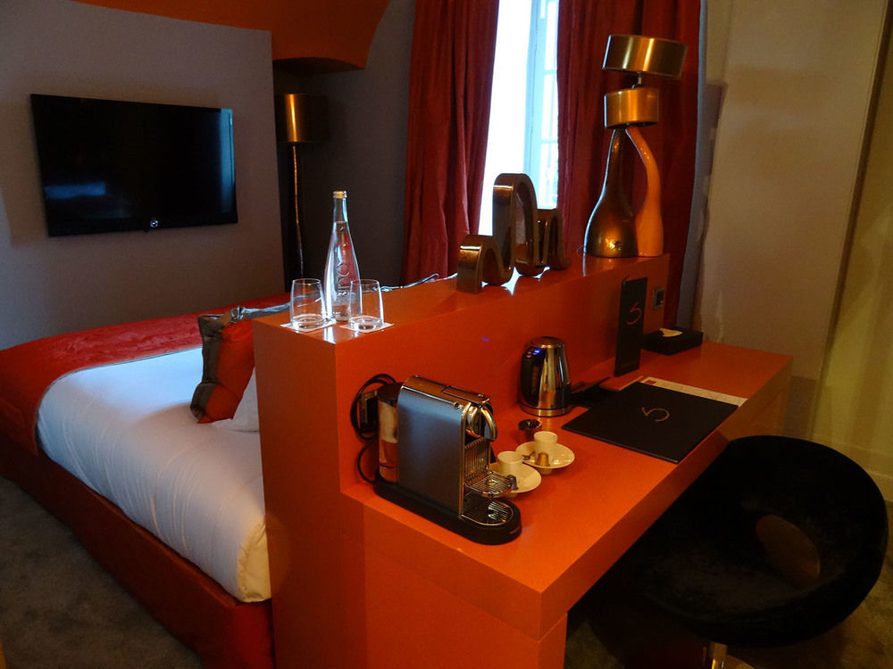 Le Stelsia Resort Saint-Sylvestre-sur-Lot Exterior photo